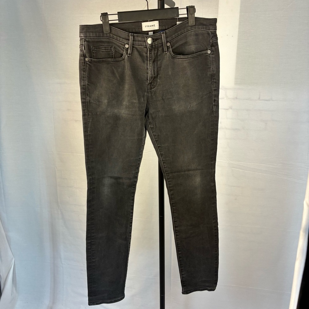 Frame L'‎ Homme Skinny Jean in Gray 32